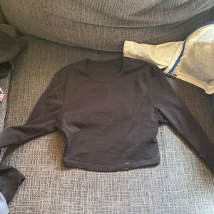 long sleeve black crop top